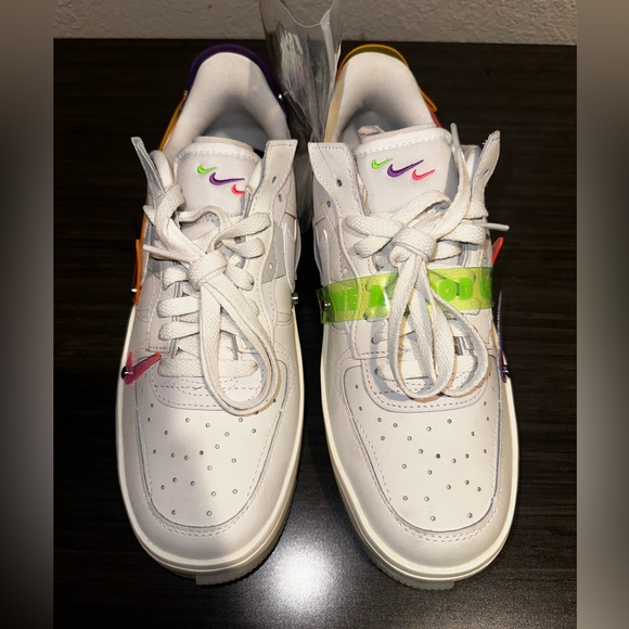 Nike Air Force - Picture 4 of 9